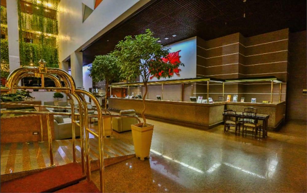 Castro's Park Hotel